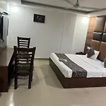 Hotel Le Mount Near Igi Airport