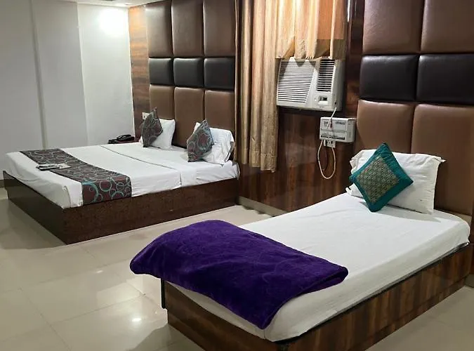 Hotel Le Mount Near Igi Airport