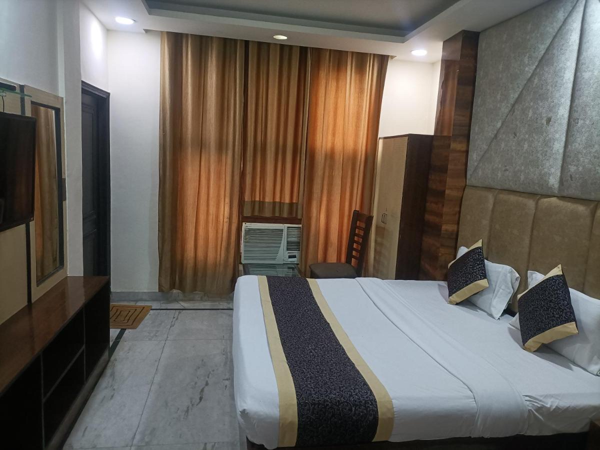 Le Mount Near Igi Airport 3* New Delhi
