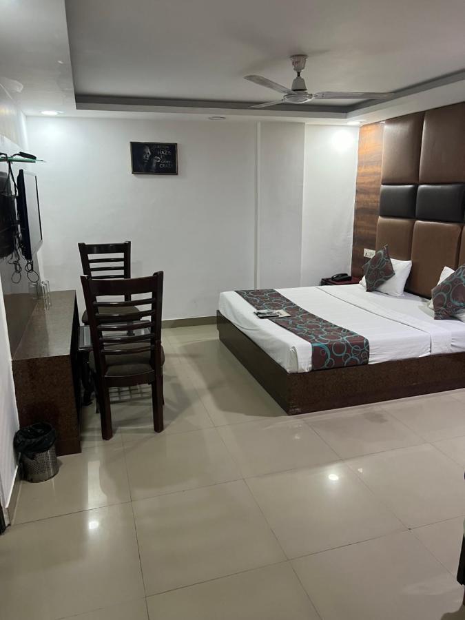 Le Mount Near Igi Airport Hotel 3*